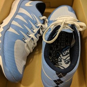 UNC Tar Heels Nike Free Trainers 5.0